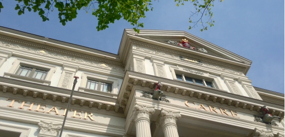 AkzoNobel beschermt en kleurt Koninklijk Theater Carré